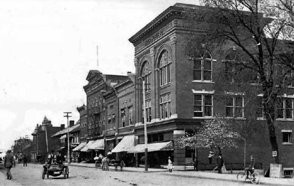 Black and white historic photograph of downtown New Lexington, Perry County, Ohio in 1914.